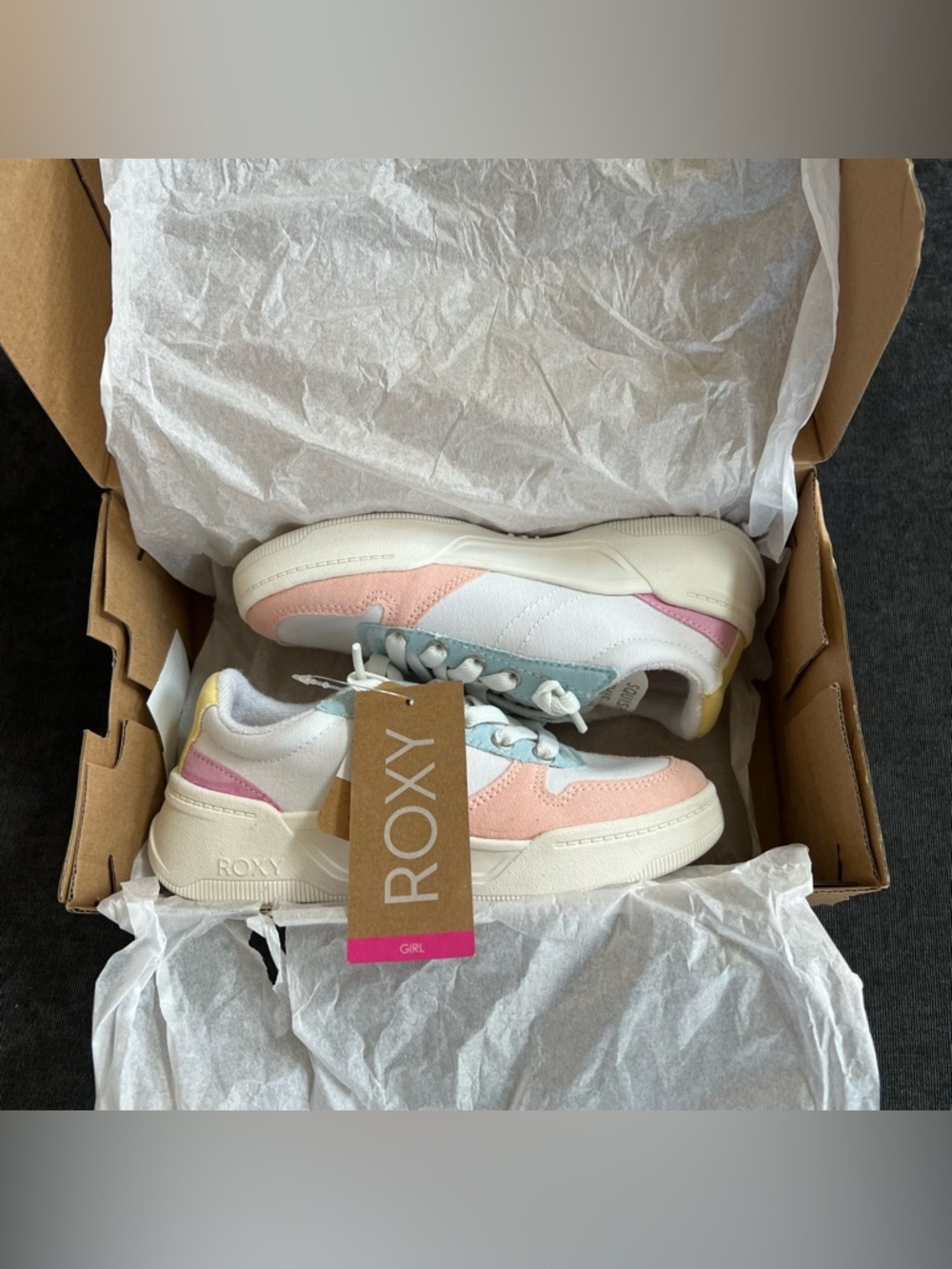 NIB Roxy Girl’s Harper Shoes Size 13